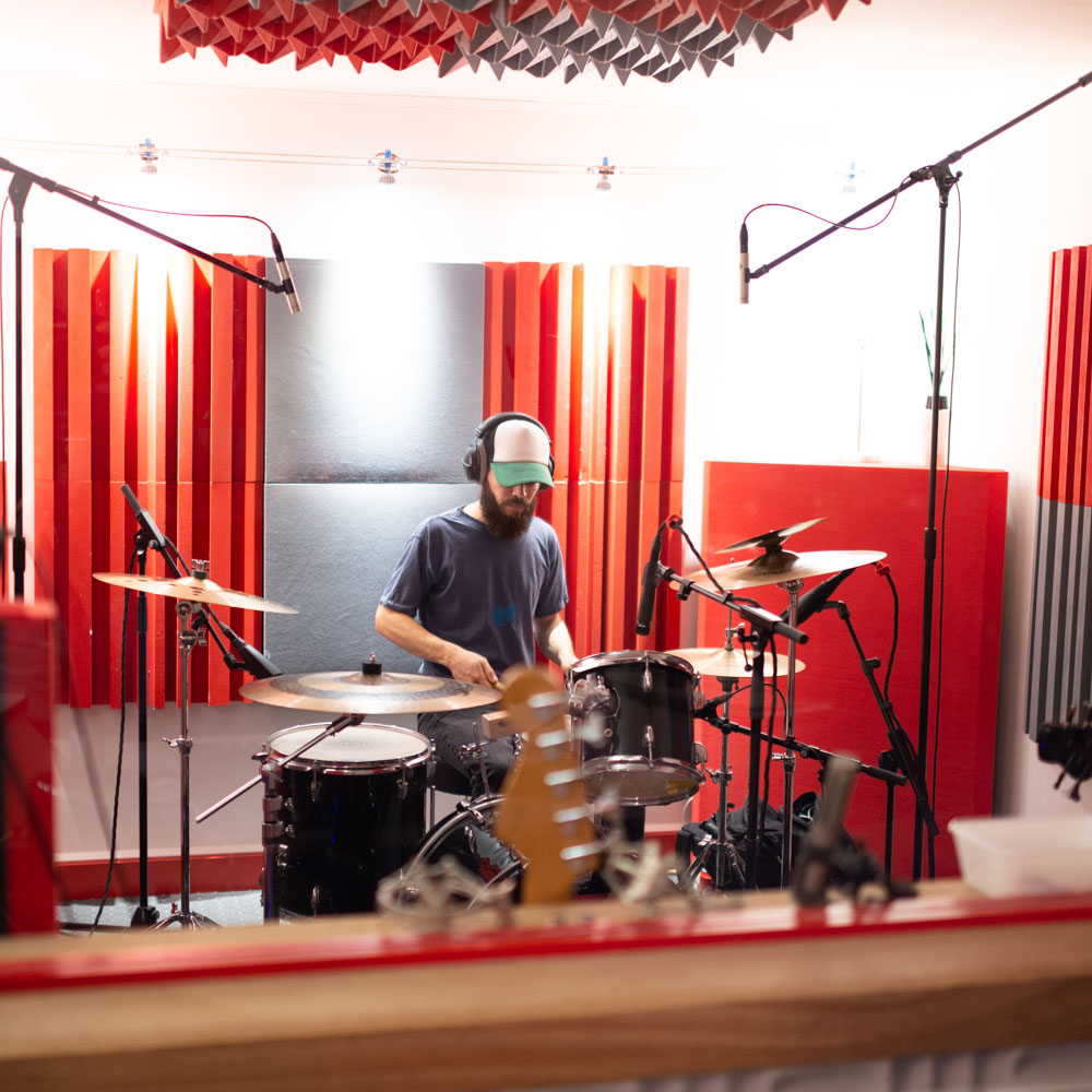 Indoluwe at SoundReplay recording studio